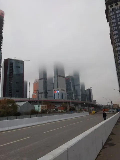 Москва-Сити в тумане