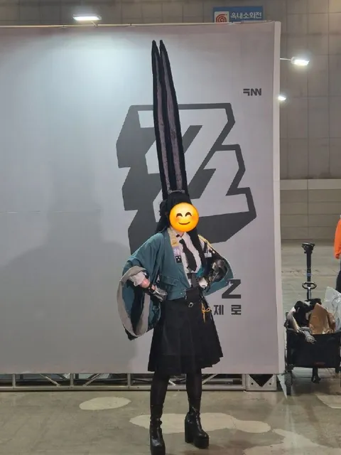 긴 머리 캐릭터 코스프레