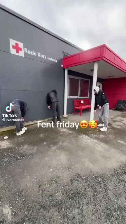 Fent Friday Bent-Over Crew