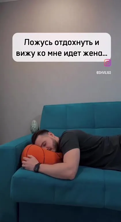 Кот пришёл за денюшками