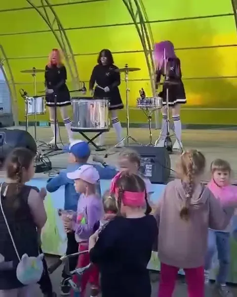 Evanescence на детском празднике