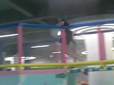 Мику в аквапарке