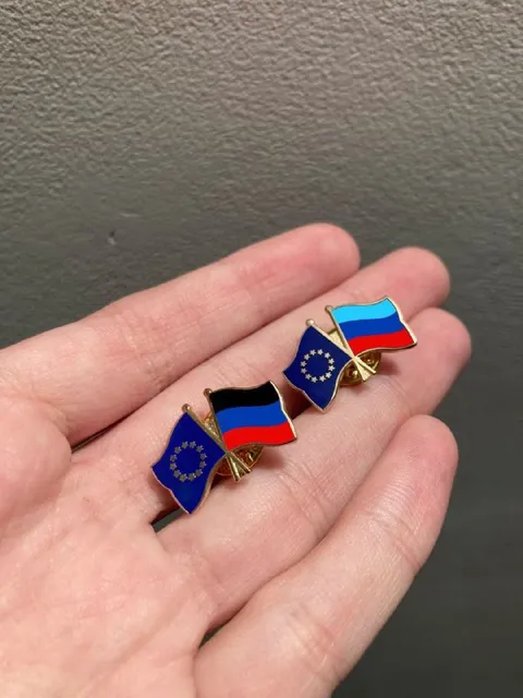 Флаги России и Евросоюза