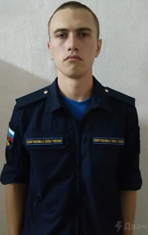 Серьёзный солдат на фото