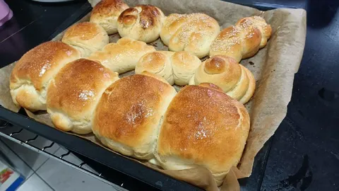 Сдобные булочки к чаю