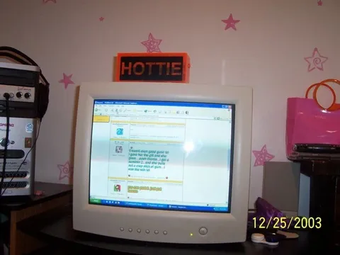 Старый компьютер и HOTTIE