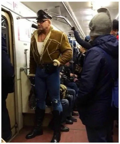Необычный пассажир в метро
