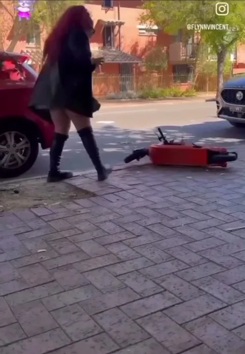 Падение с самоката под эмбиент