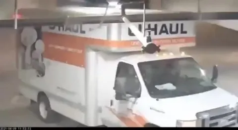 Грузовик не прошёл автомойку