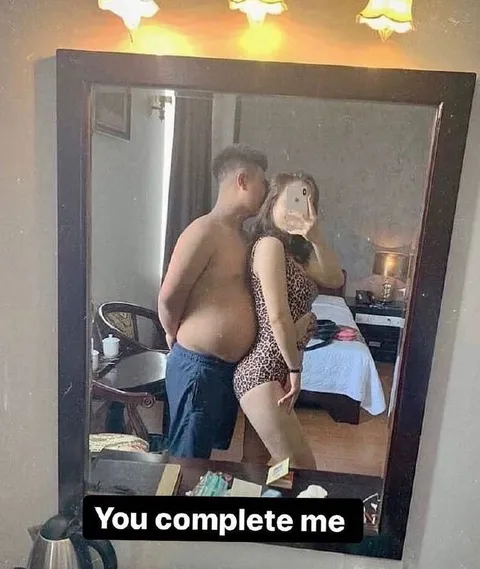 You Complete Me Mirror Selfie
