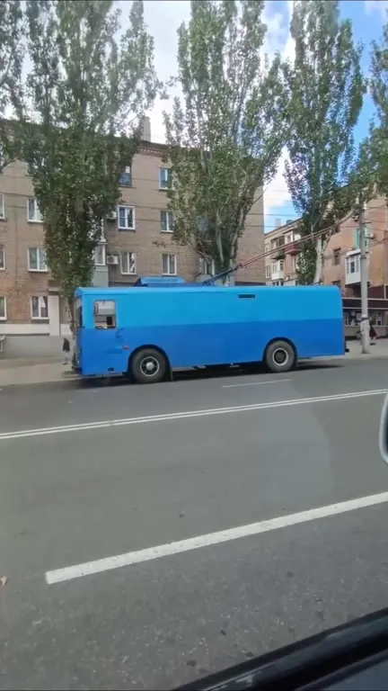 Автобус появляется из ниоткуда