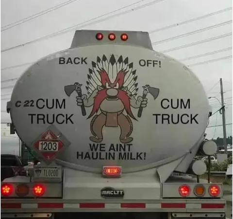 CUM Truck Hauling Milk