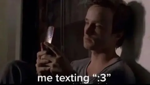 Me Texting :3