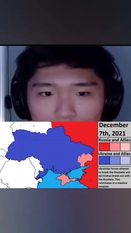 Streamer Watches Ukraine Map Collapse