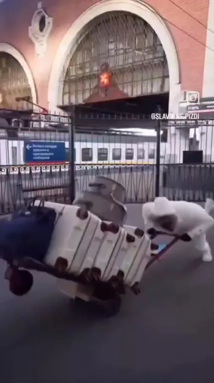 Когда решил вывезти всё сразу