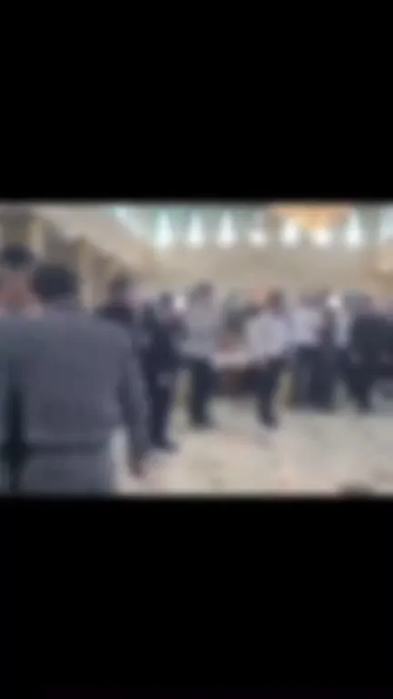 Танец в центре свадьбы