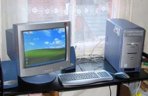 Компьютер из двухтысячных