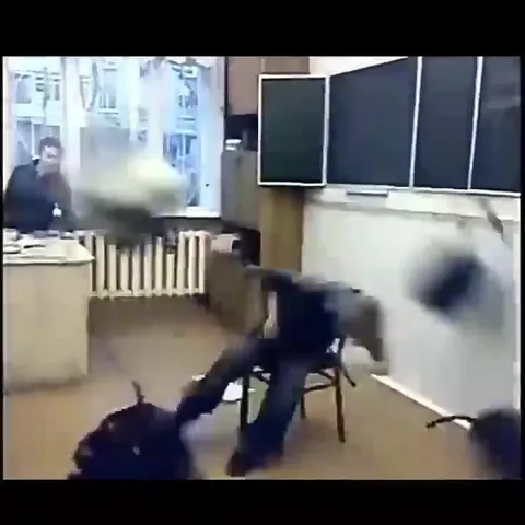 Внезапное падение в классе