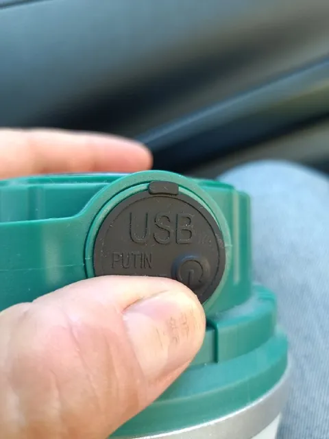 Путин в USB-разъёме