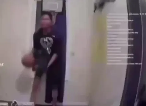 Баскетбольный фокус в дверях