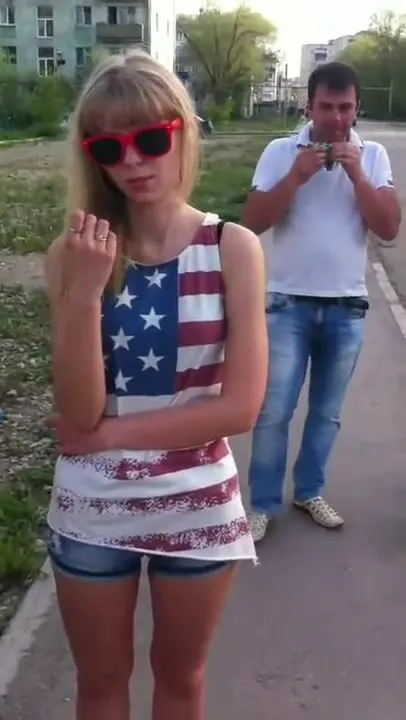 Камера внезапно уходит