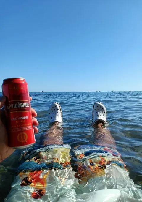 Отпуск с пивом в море