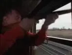 Мужчина с ружьём в поезде