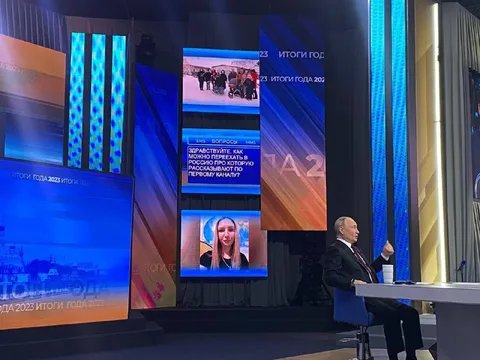 Как переехать в Россию с Первого канала