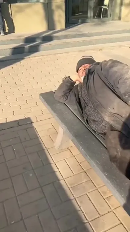 Отдых на скамейке