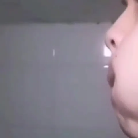 Поцелуй запускает горошину