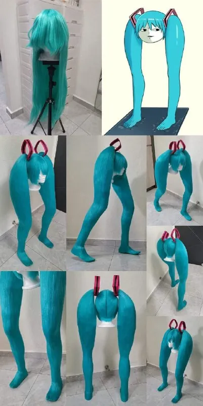 Косплей на Хацунэ Мику с ногами