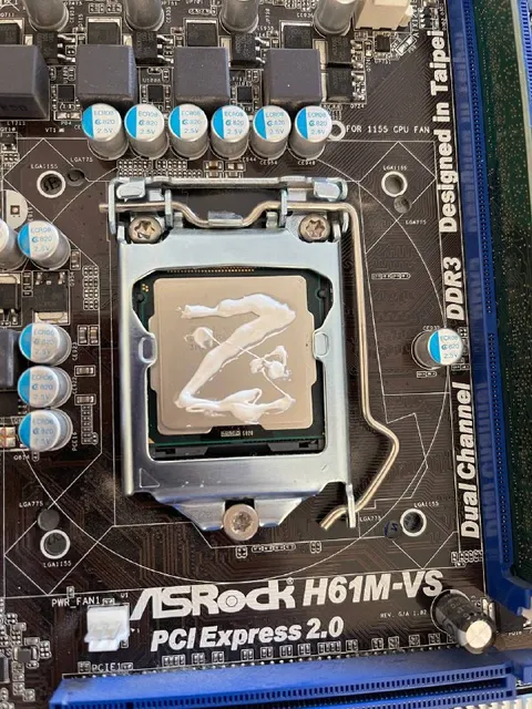 Messy Thermal Paste Application