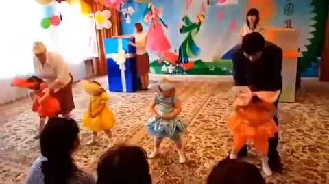 Детский танец под Big Dawgs