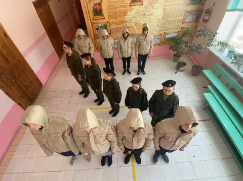 Дети на строевой подготовке