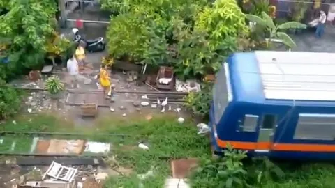 Пассажиры на крыше поезда