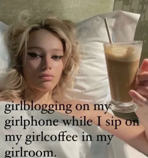 Girlblogging in My Girlroom