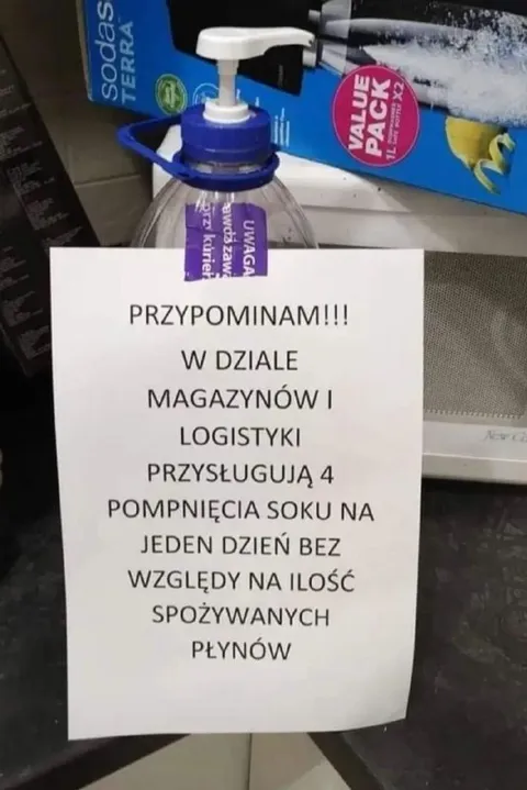 Cztery pompnięcia soku dziennie