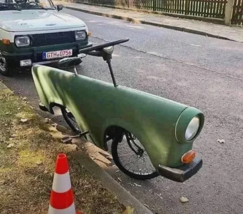 Велосипед в кузове автомобиля