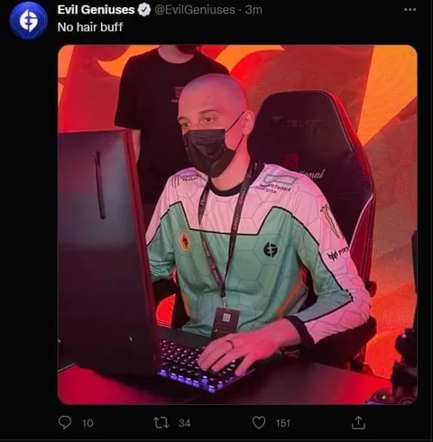 No Hair Buff Gamer