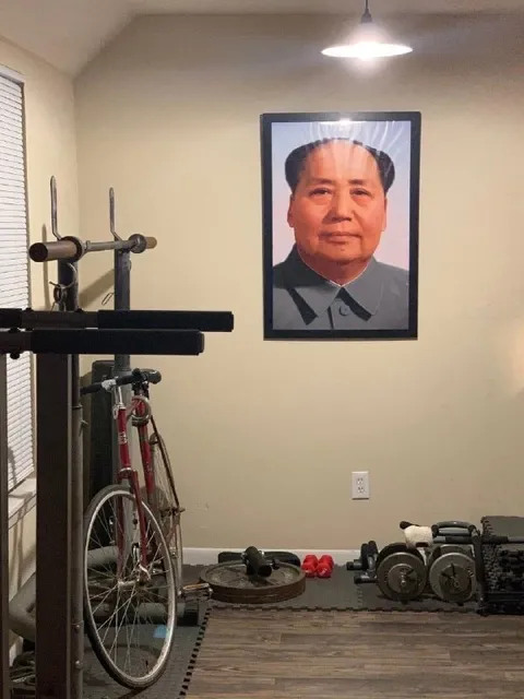Мао в домашнем спортзале