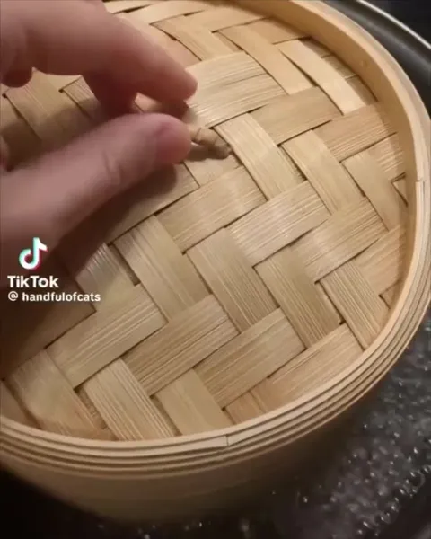Сюрприз в бамбуковой пароварке