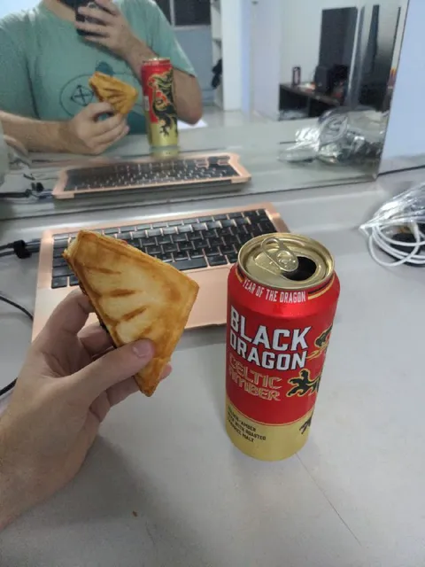 Чёрный дракон и горячий бутерброд
