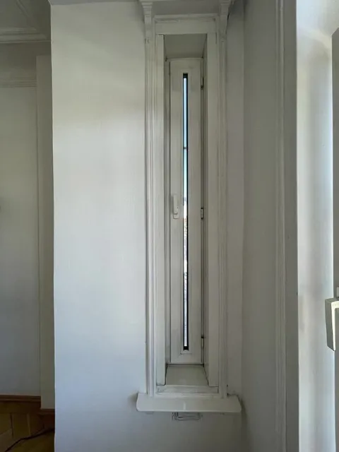 Самое узкое окно в доме
