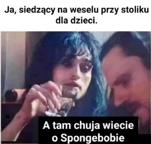 Сижу за детским столиком на свадьбе