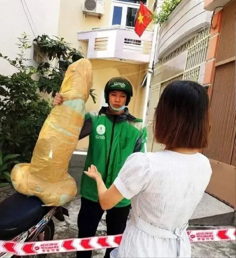 Доставка огромного сюрприза