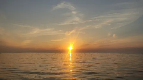Закат над морем