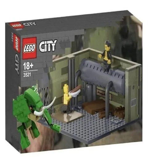 Странный набор LEGO City 18+