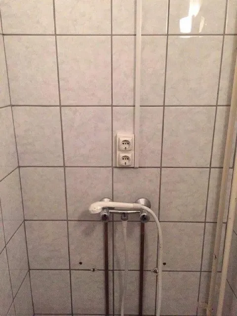 Розетки над душем