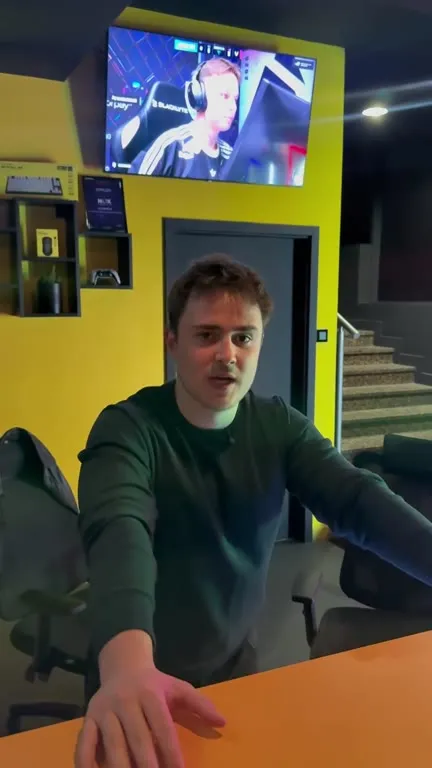 Poproszę jednego monstarka