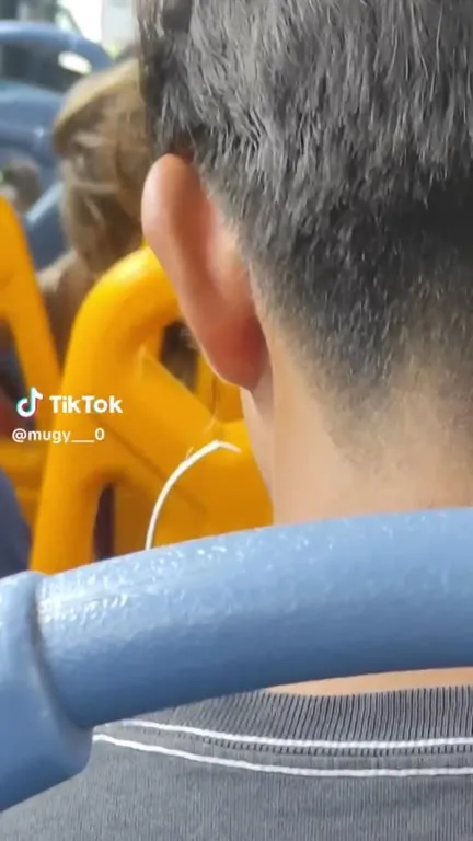 Случайная поездка в автобусе